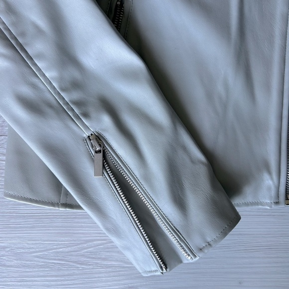 BAGATELLE rivet moto jacket faux leather size M EUC - Picture 5 of 16